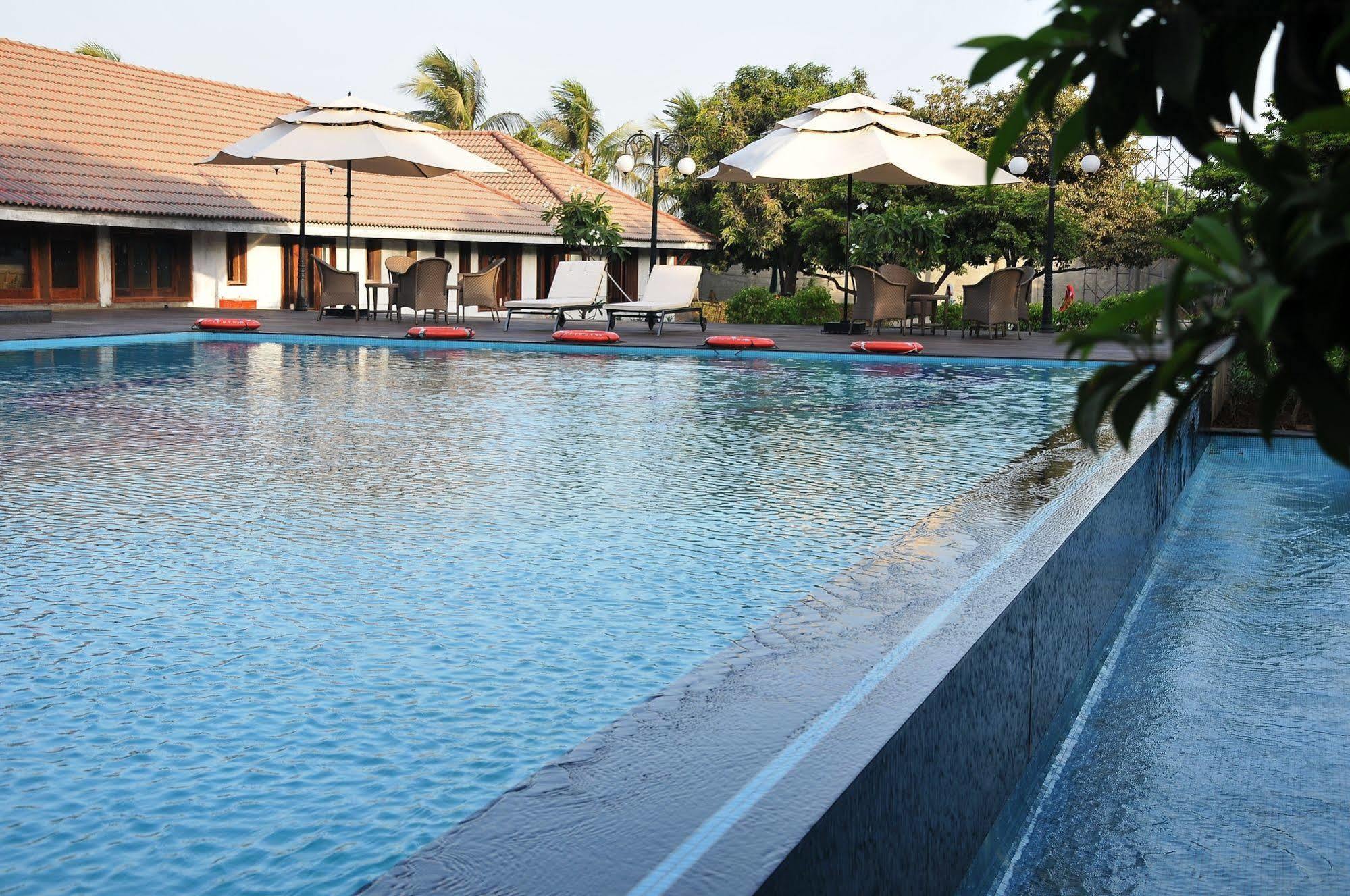 Madhubhan Resort & Spa Anand Exterior photo