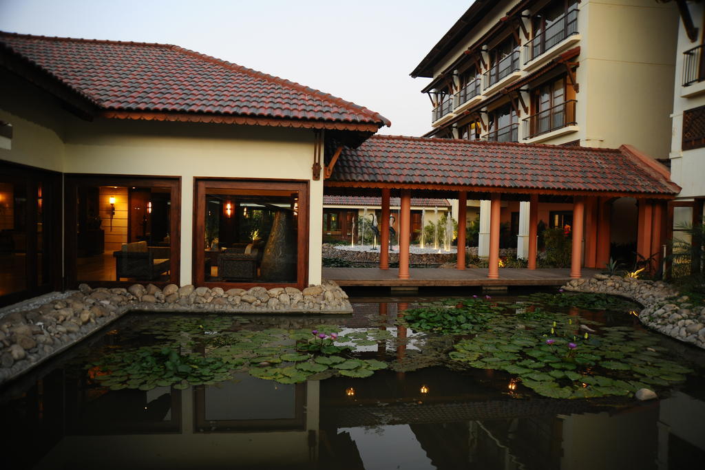 Madhubhan Resort & Spa Anand Exterior photo